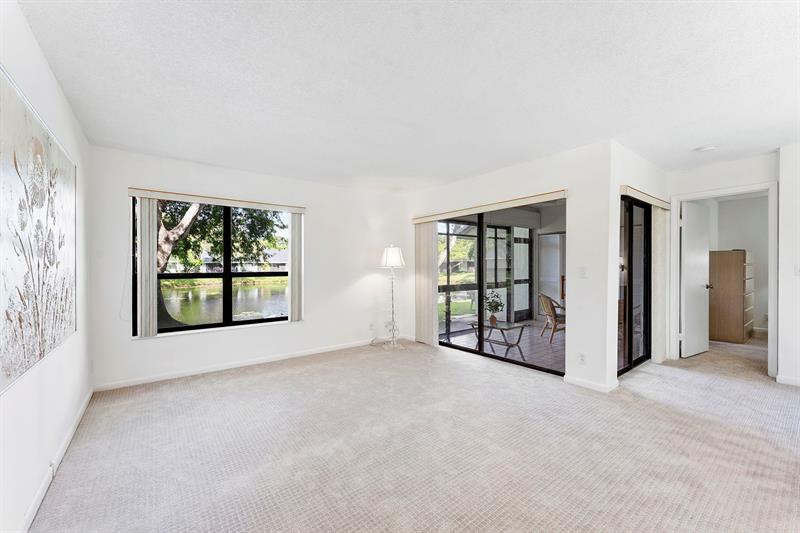 Image 4 of 40 For 3993 Carambola Cir  2998
