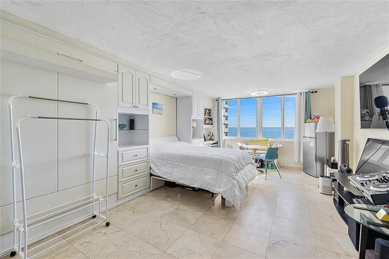 Image 5 of 13 For 19201 Collins Ave  345