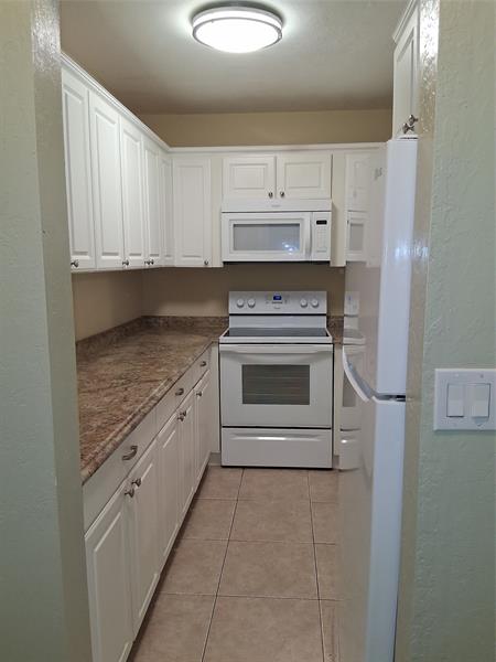 Image 9 of 25 For 5720 22nd Way  406