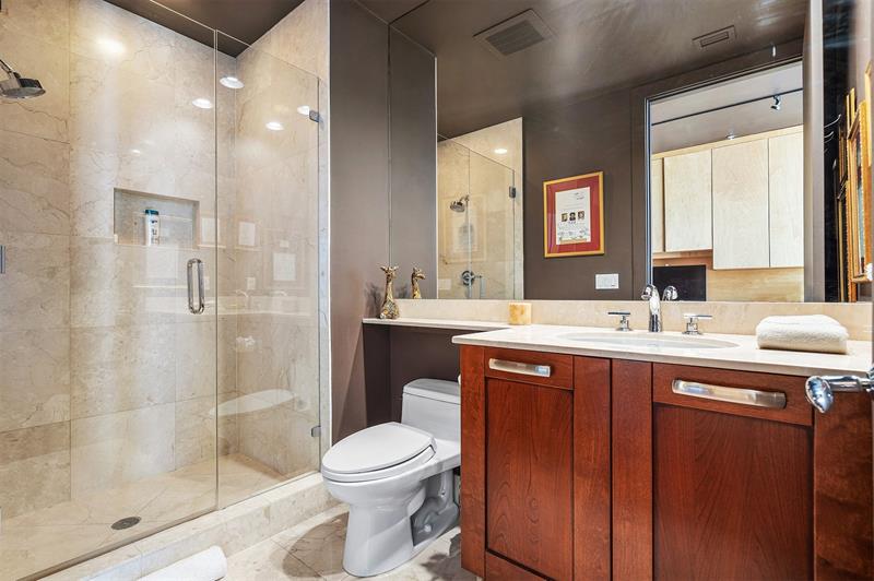 Image 11 of 88 For 715 Bayshore Dr  1004