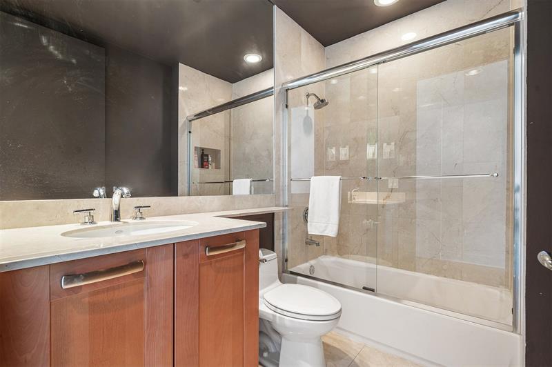 Image 45 of 88 For 715 Bayshore Dr  1004