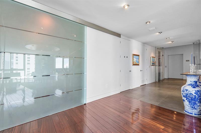 Image 6 of 88 For 715 Bayshore Dr  1004