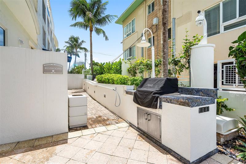 Image 62 of 88 For 715 Bayshore Dr  1004