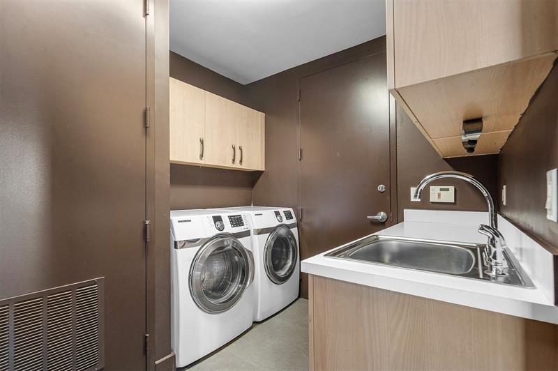 Image 67 of 88 For 715 Bayshore Dr  1004