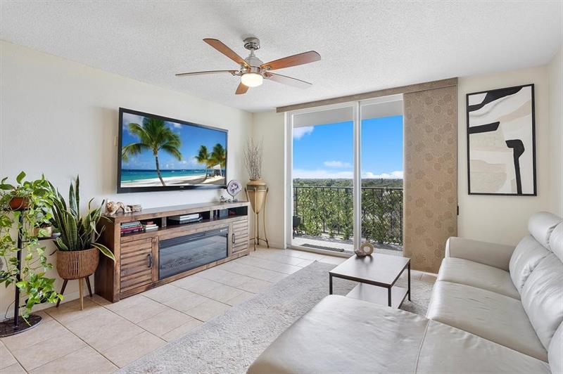 Details for 1800 Andrews Avenue  9i, Fort Lauderdale, FL 33311