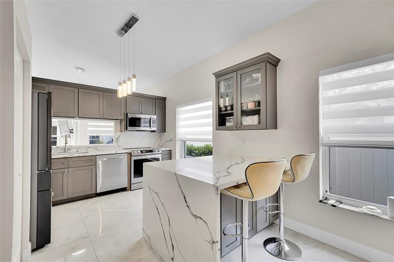 Image 17 of 34 For 11034 46th Dr