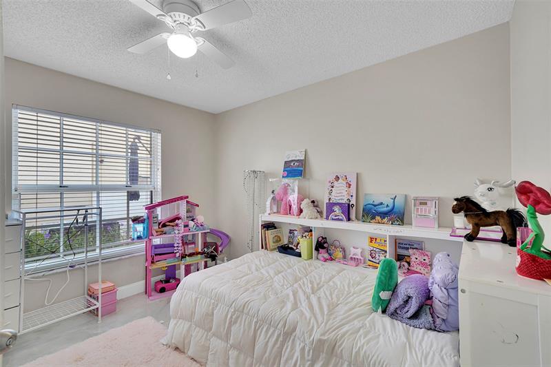 Image 25 of 34 For 11034 46th Dr