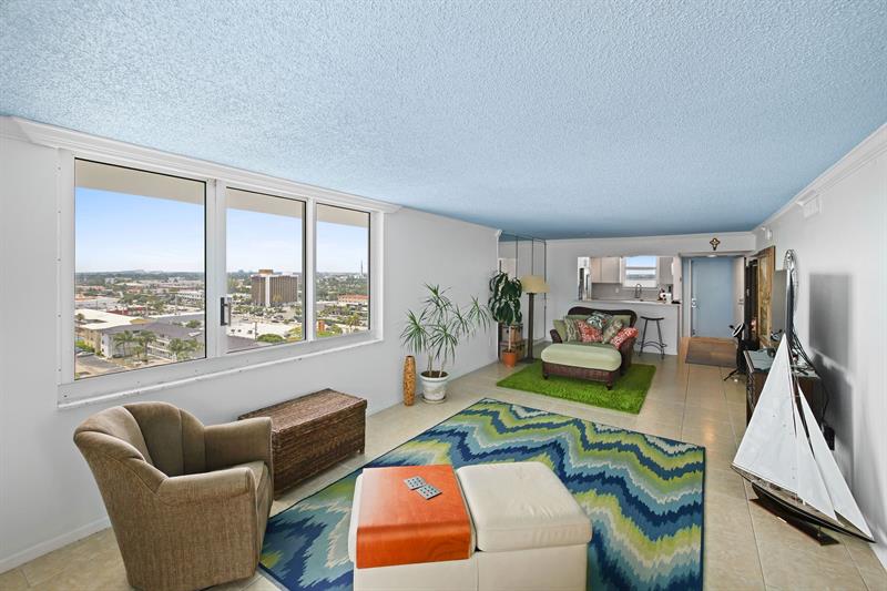 Image 11 of 43 For 3100 49th St  Ph10