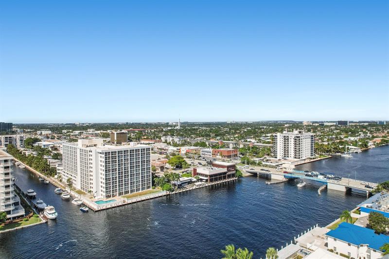 Image 33 of 43 For 3100 49th St  Ph10