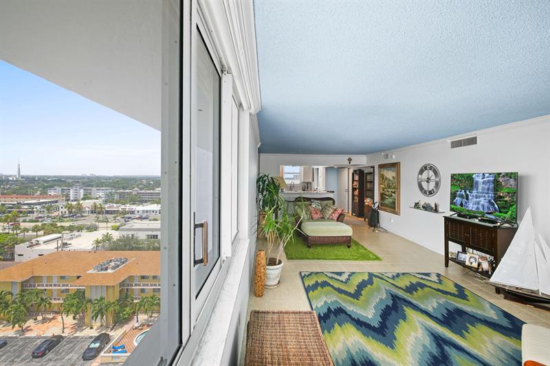 Image 7 of 43 For 3100 49th St  Ph10