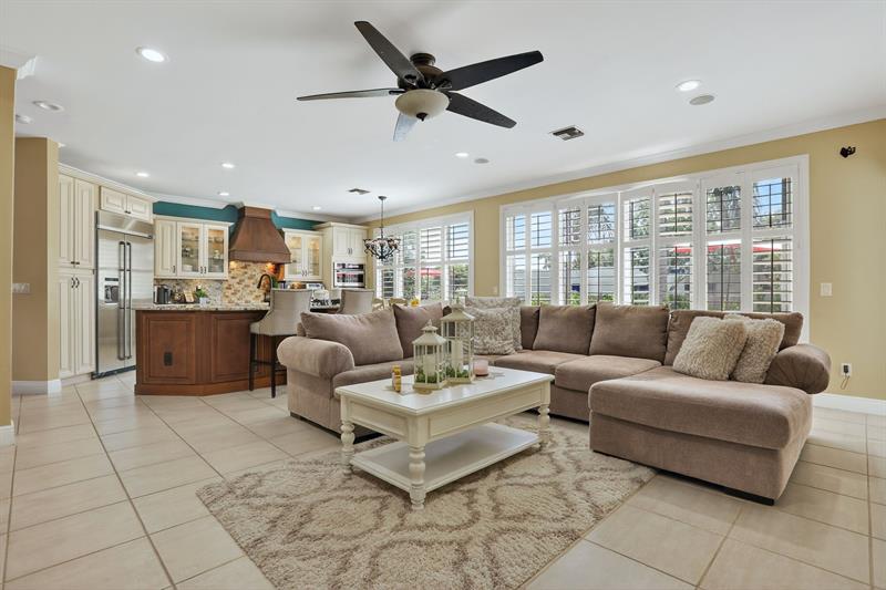 Image 18 of 70 For 5340 103rd Way