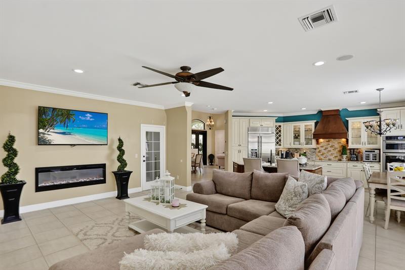 Image 19 of 70 For 5340 103rd Way
