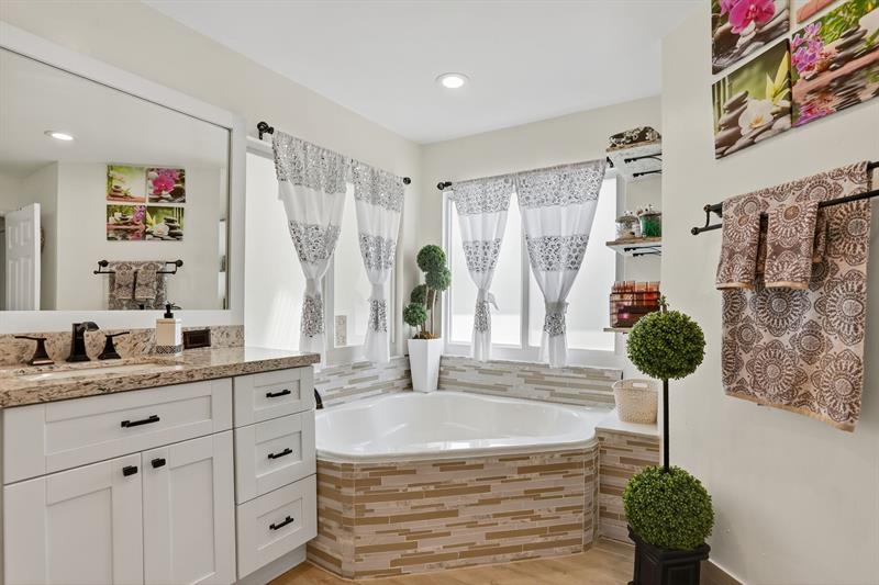 Image 29 of 70 For 5340 103rd Way