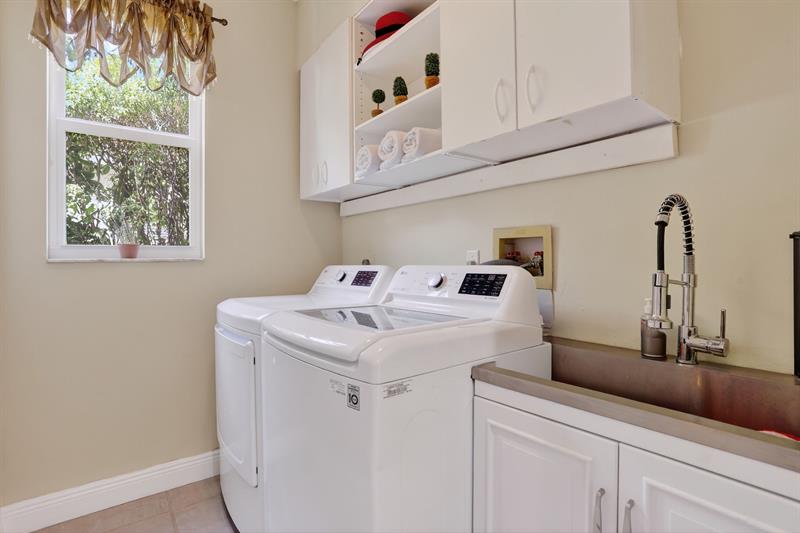 Image 39 of 70 For 5340 103rd Way