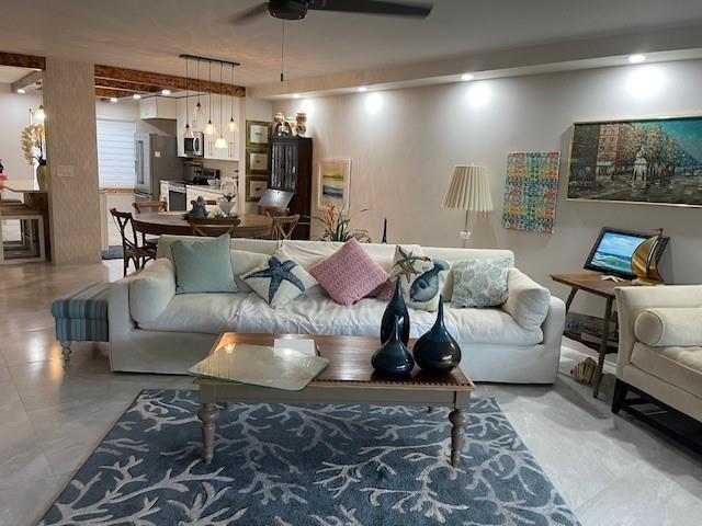 Image 4 of 9 For 11230 Green Lake Drive  103