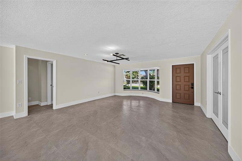 Image 18 of 66 For 1461 57th Ct