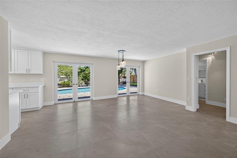 Image 22 of 66 For 1461 57th Ct