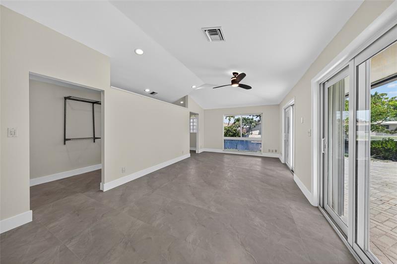 Image 26 of 66 For 1461 57th Ct
