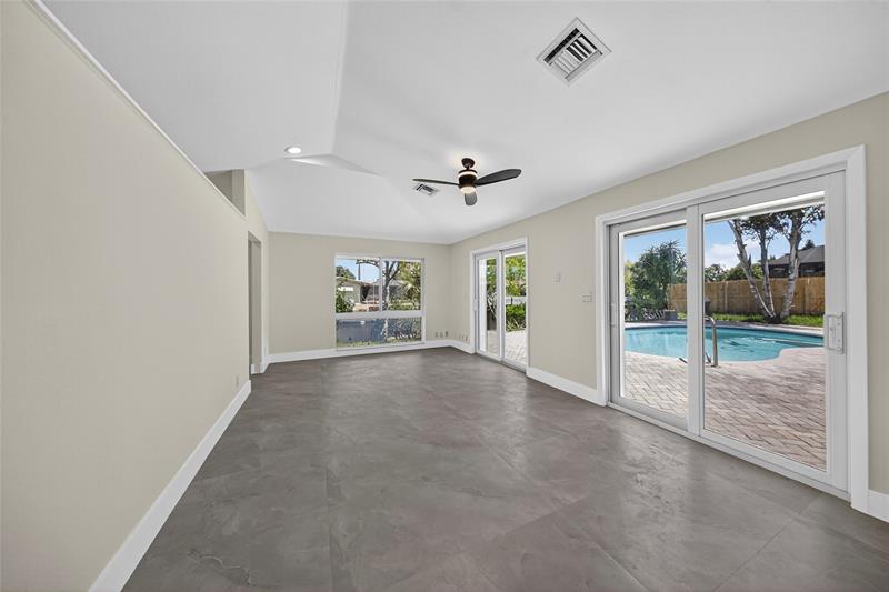 Image 27 of 66 For 1461 57th Ct