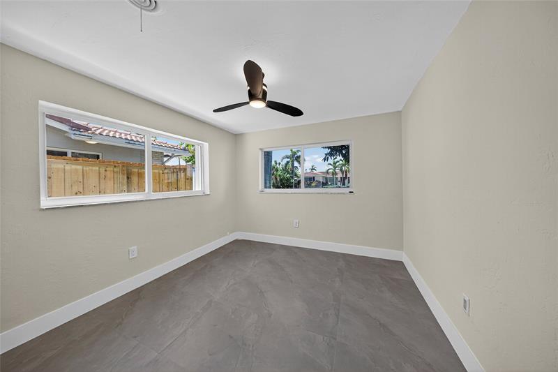 Image 30 of 66 For 1461 57th Ct