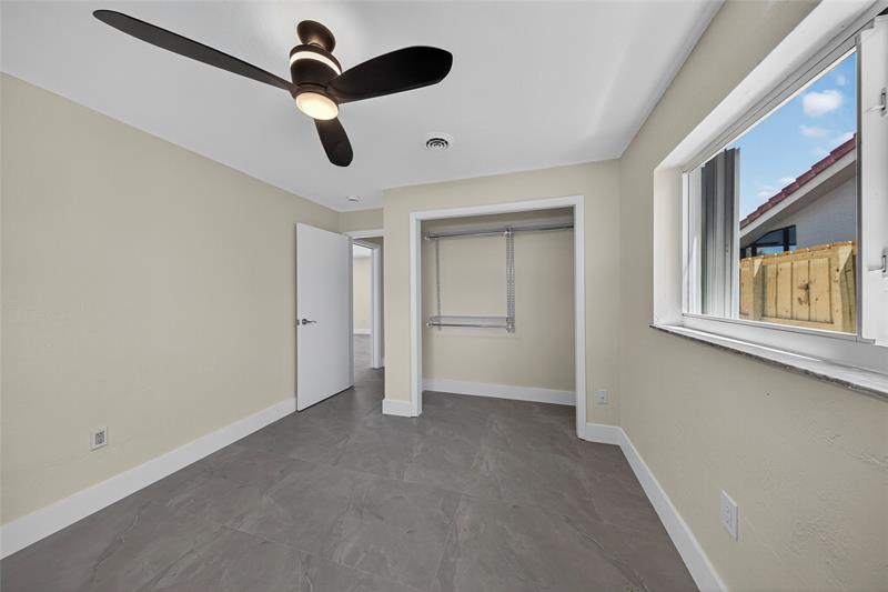 Image 31 of 66 For 1461 57th Ct