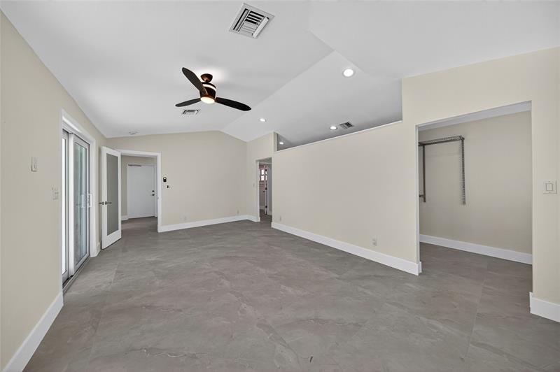 Image 33 of 66 For 1461 57th Ct