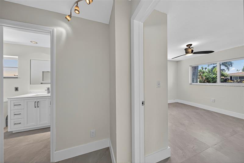 Image 39 of 66 For 1461 57th Ct