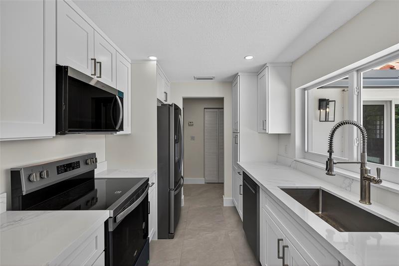 Image 8 of 66 For 1461 57th Ct