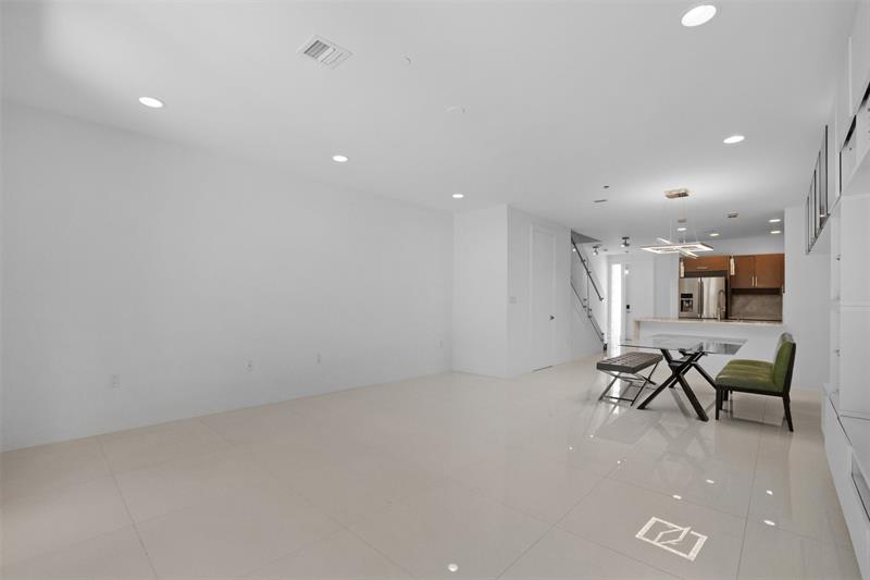 Image 10 of 67 For 834 19th Ave  834