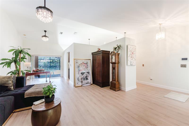 Image 10 of 58 For 8950 45th Ct