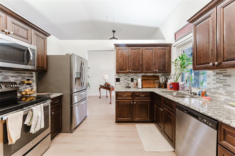 Image 14 of 58 For 8950 45th Ct