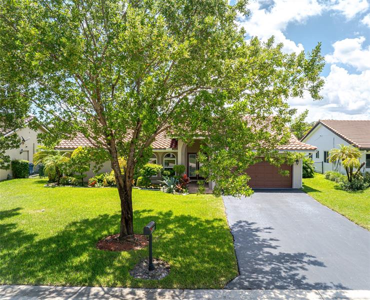 Image 5 of 58 For 8950 45th Ct