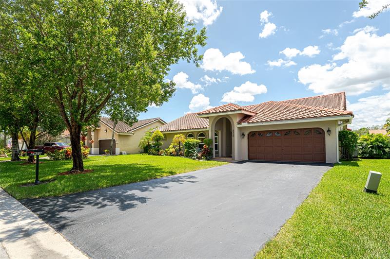 Image 6 of 58 For 8950 45th Ct