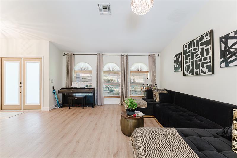 Image 7 of 58 For 8950 45th Ct