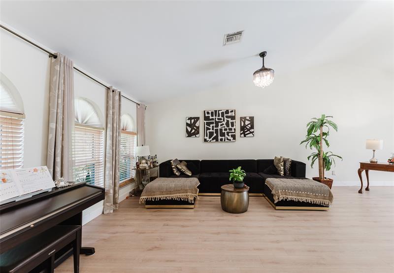 Image 8 of 58 For 8950 45th Ct