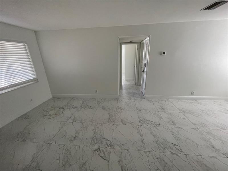 Image 12 of 23 For 770 38th St  F