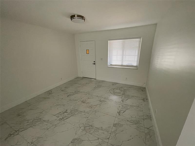 Image 13 of 23 For 770 38th St  F