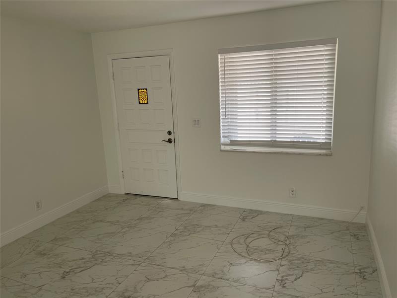 Image 14 of 23 For 770 38th St  F