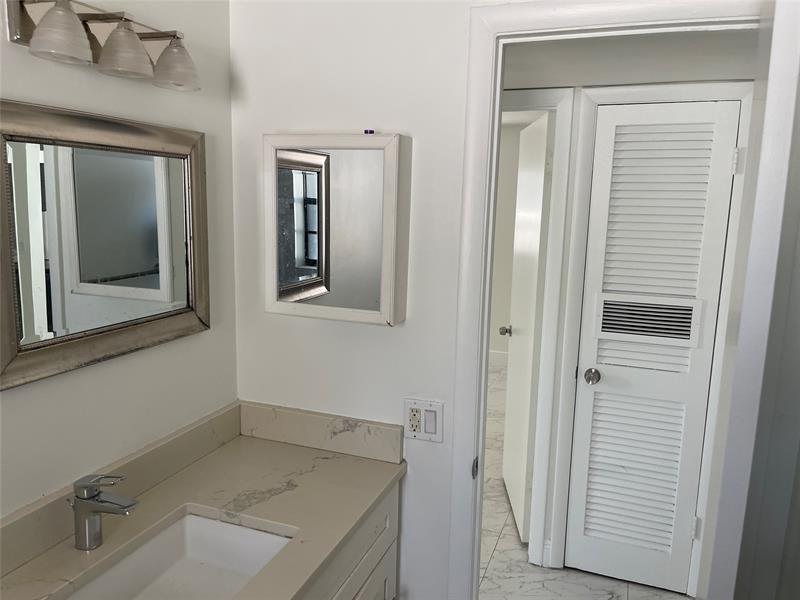 Image 5 of 23 For 770 38th St  F