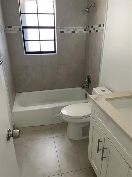 Image 8 of 23 For 770 38th St  F