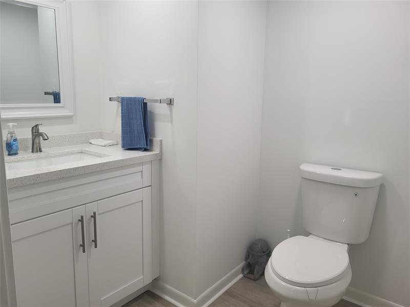 Image 6 of 19 For 10777 Sample Rd  904