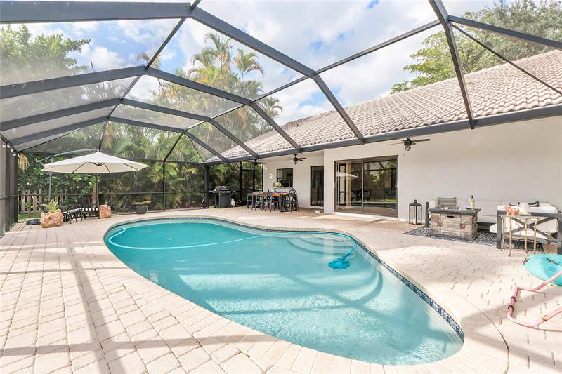 Details for 8626 50th Dr, Coral Springs, FL 33067