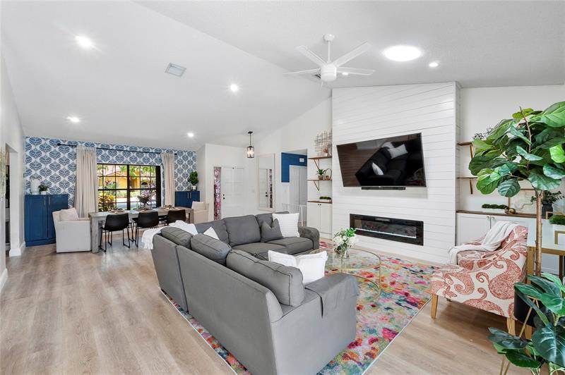 Image 12 of 36 For 8626 50th Dr