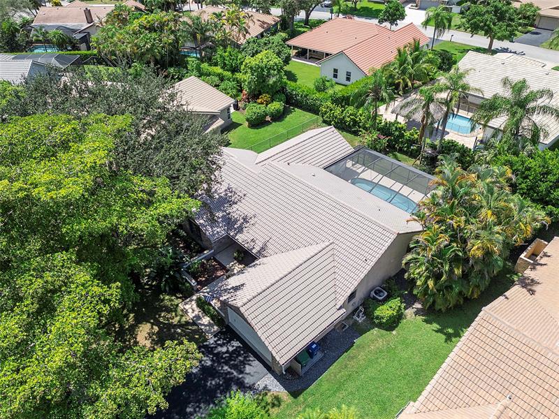 Image 4 of 36 For 8626 50th Dr