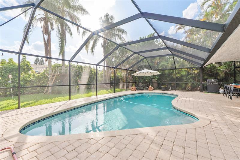 Image 6 of 36 For 8626 50th Dr