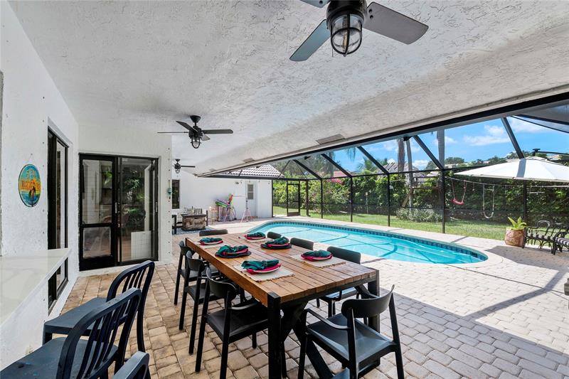 Image 8 of 36 For 8626 50th Dr