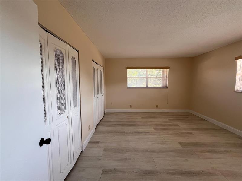 Image 12 of 29 For 212 Oxford 400  212