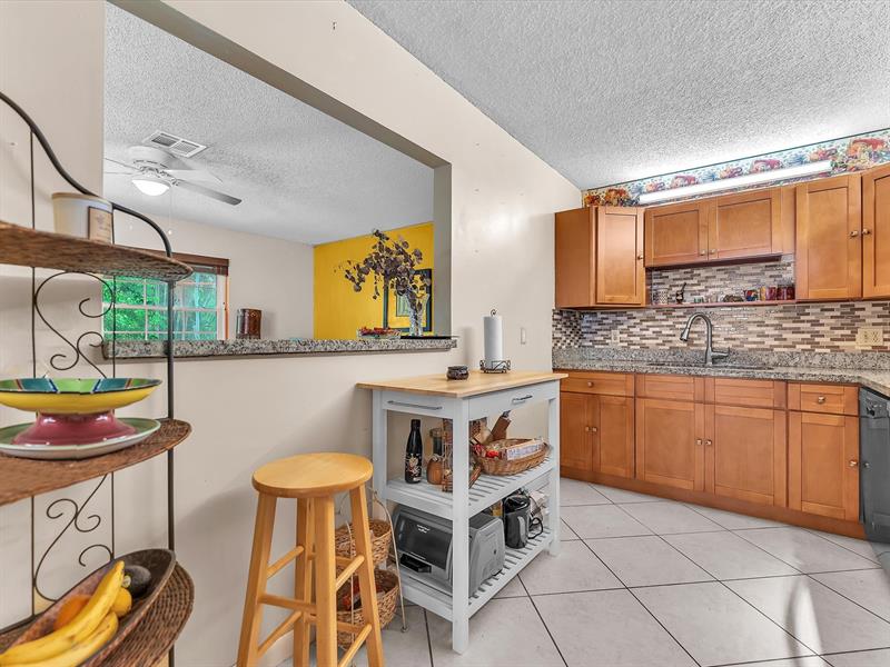 Image 13 of 34 For 6171 6th St  