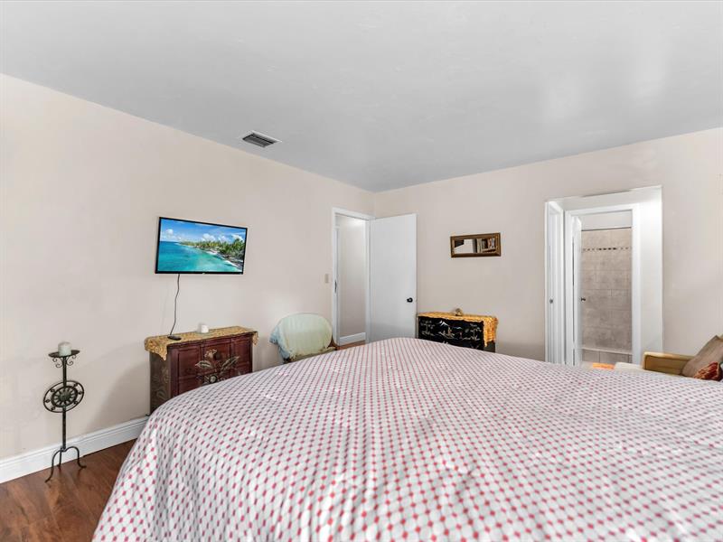 Image 20 of 34 For 6171 6th St  