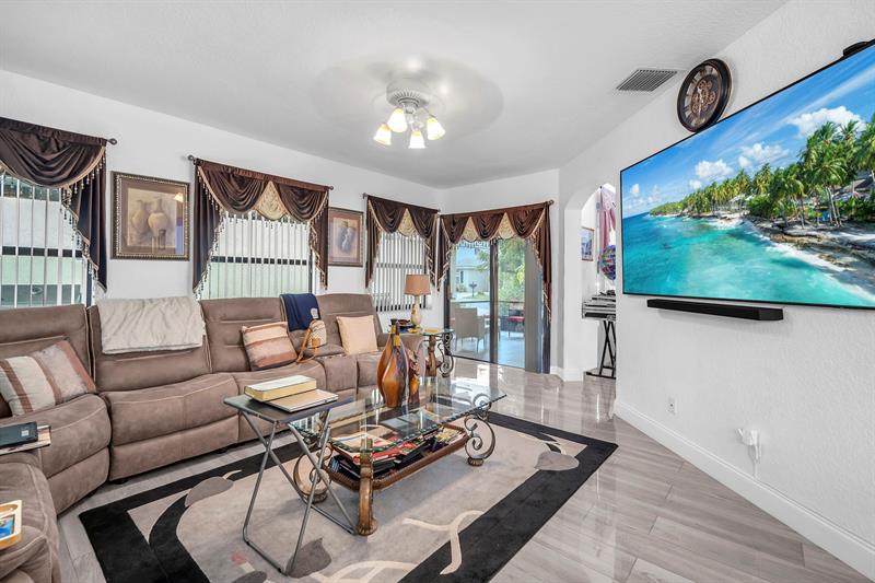 Details for 3471 112th Ave, Coral Springs, FL 33065